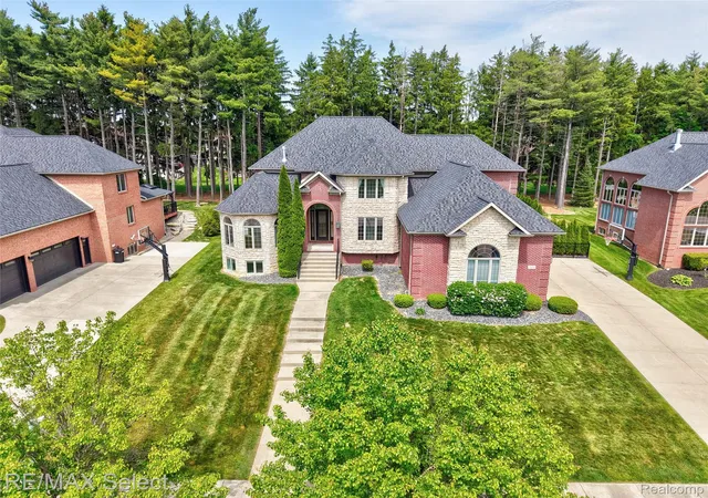 2nd image of 3334 Creekview Dr, Davison, MI 48423 | MLS# 20261038711