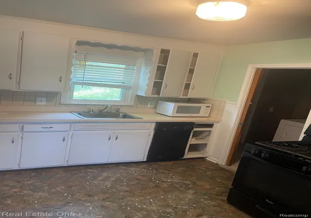 Homes for sale in Dearborn Heights City Wayne, MI | 25963 Powers Ave, Dearborn Heights City Wayne, MI 48125 | MLS# 20261038722