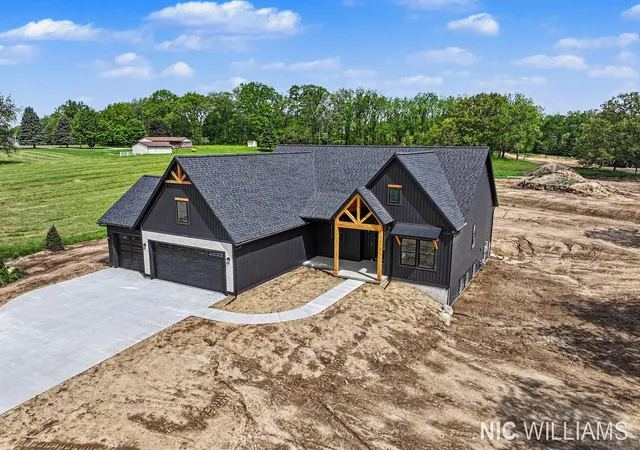 Homes for sale in Alto, MI | 11279 Bancroft Wy Se, Alto, MI 49302 | MLS# 65026025142