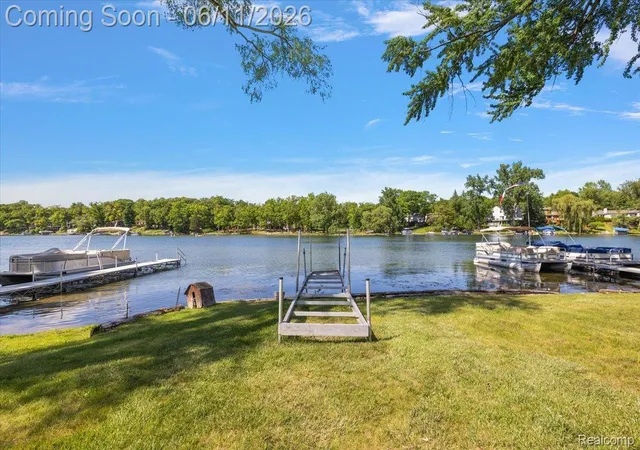 Homes for sale in West Bloomfield Charter Township Oakland, MI | 6930 Colony Dr, West Bloomfield Charter Township Oakland, MI 48323 | MLS# 20261038730