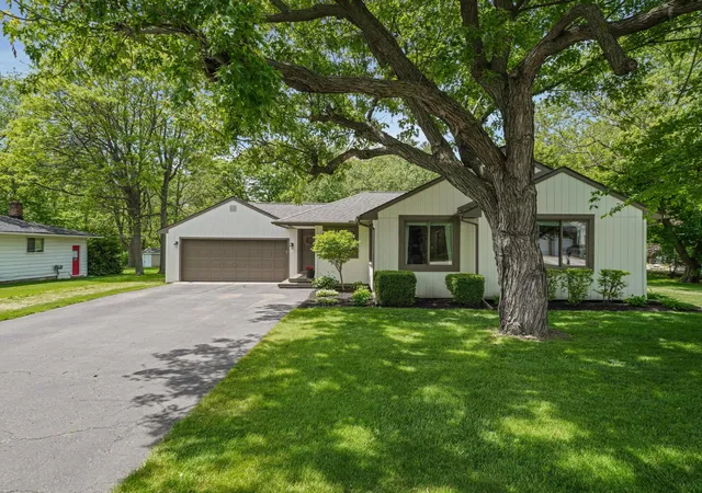 1st image of 2938 Dearborn Ave, Rochester Hills, MI 48309 | MLS# 81026025143
