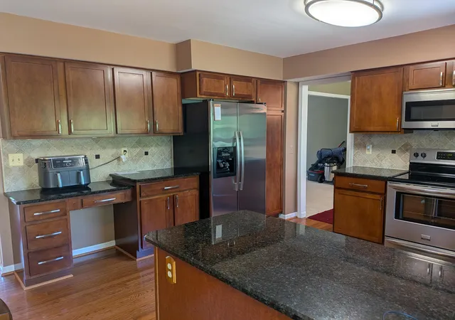 2nd image of 22248 N Innsbrook Dr, Northville, MI 48167 | MLS# 81026025154