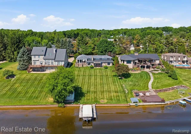 Homes for sale in Brighton Township Livingston, MI | 8080 Pine Ranch Dr, Brighton Township Livingston, MI 48114 | MLS# 20261038748