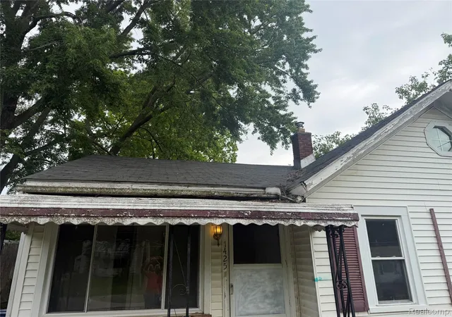 Photo 2 of Single family home for sale at 1425 Knight Ave, Flint, MI 48503 | MLS# 20261038751 | Listing updated on 2026-09-12