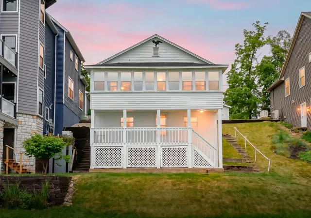 1st image of 14895 N Barton Lake Dr, Vicksburg, MI 49097 | MLS# 66026025167