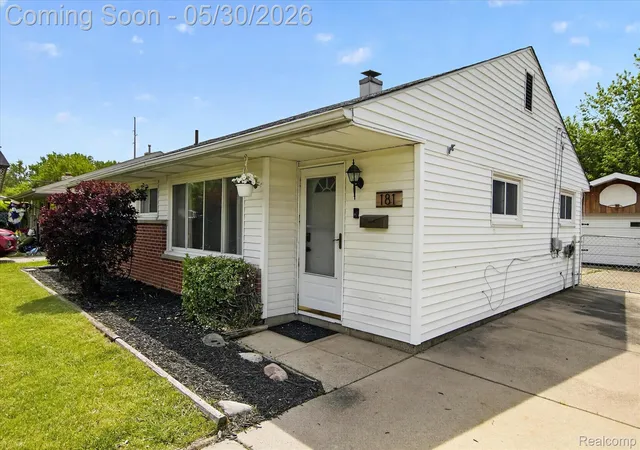 Photo 4 of Single family home for sale at 181 Brandt St, Garden City, MI 48135 | MLS# 20261038769 | Listing updated on 2026-06-01