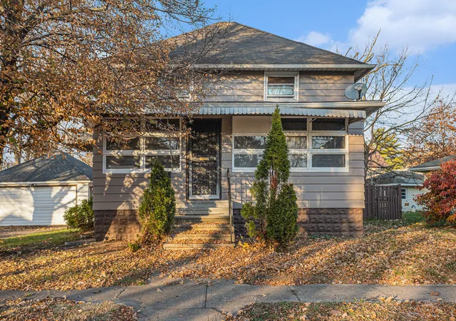 2nd image of 111 River Dr, Three Rivers, MI 49093 | MLS# 66026025181