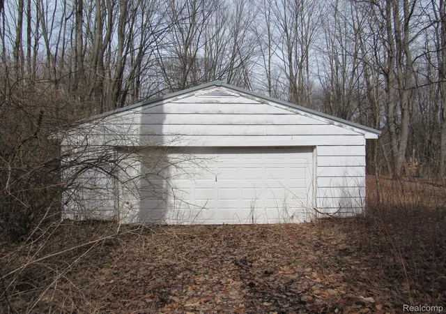 Photo 3 of Single family home for sale at 5892 Woodland Dr, Lake, MI 48632 | MLS# 20261038784 | Listing updated on 2026-06-04