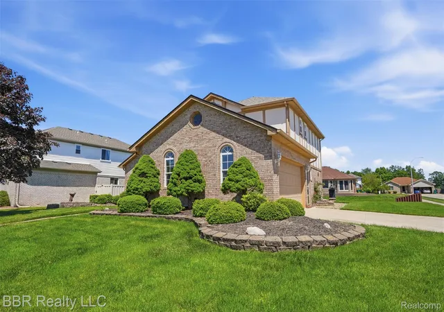 Photo 3 of Single family home for sale at 24883 Curtis Dr, Flat Rock, MI 48134 | MLS# 20261038789 | Listing updated on 2026-06-13