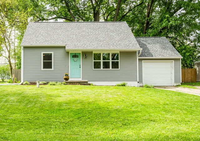 Photo 2 of Single family home for sale at 1118 Lawndale Ave, Niles, MI 49120 | MLS# 69026025210 | Listing updated on 2026-05-31