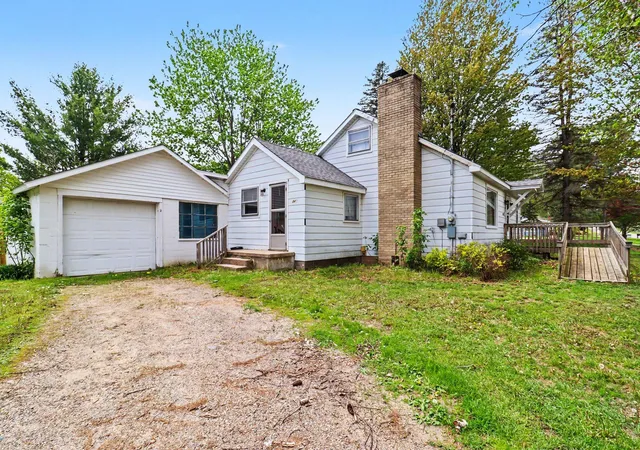 2nd image of 345 W Church Ave, Reed City, MI 49677 | MLS# 72026025235