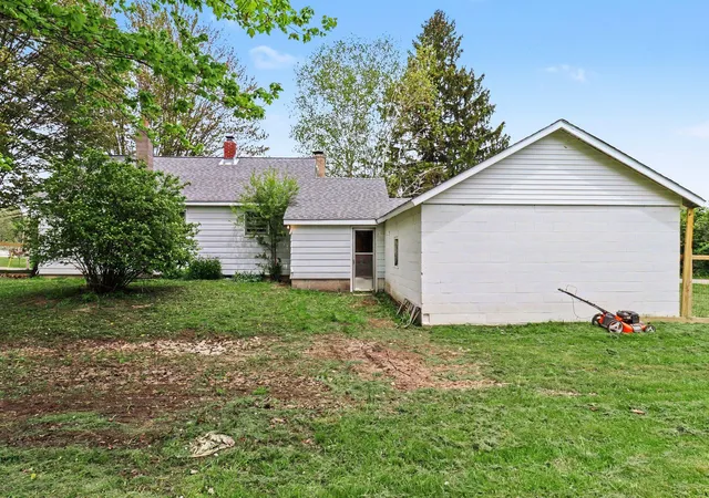 3rd image of 345 W Church Ave, Reed City, MI 49677 | MLS# 72026025235
