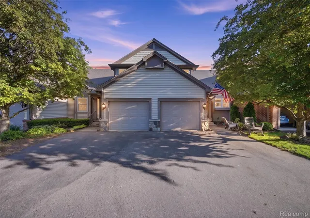 Photo 1 of Condo for sale at 426 Oak Run Ct, Royal Oak, MI 48073 | MLS# 20261038824 | Listing updated on 2026-06-18