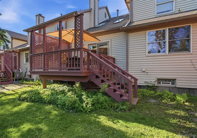 Listing Photo 2 - Condo for sale in building located at 426 Oak Run Ct, Royal Oak, MI 48073 - Unit #