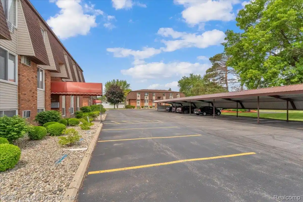 Listing Photo 18 - Condo for sale in 517 John Anderson Ct located at 517 John Anderson Ct, Monroe, MI 48162 - Unit #71