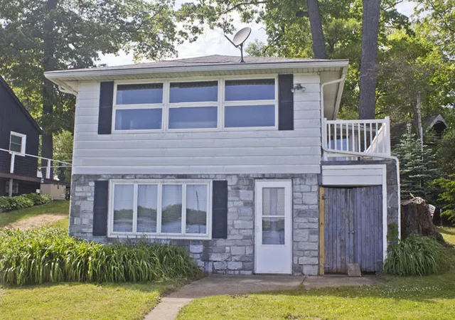 Photo 3 of Single family home for sale at 31165 County Line Rd, Dowagiac, MI 49047 | MLS# 69026025255 | Listing updated on 2026-06-02
