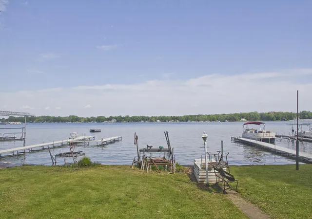 Photo 3 of Single family home for sale at 31165 County Line Rd, Dowagiac, MI 49047 | MLS# 69026025255 | Listing updated on 2026-06-02