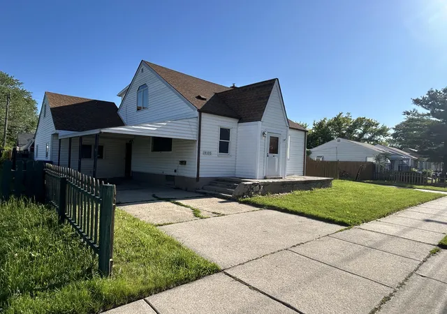 Photo 2 of Single family home for sale at 8105 Toepfer, Warren, MI 48089 | MLS# 81026025270 | Listing updated on 2026-06-12