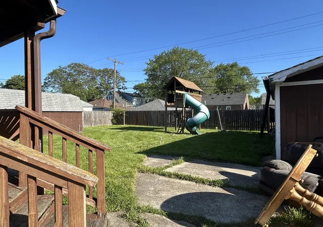 Photo 4 of Single family home for sale at 8105 Toepfer, Warren, MI 48089 | MLS# 81026025270 | Listing updated on 2026-06-12