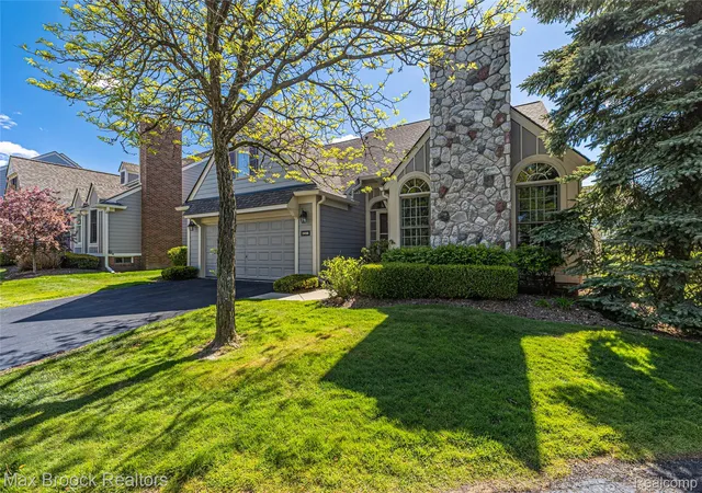 Photo 3 of Condo for sale at 2456 Inglehill Point, Bloomfield Hills, MI 48304 | MLS# 20261038868 | Listing updated on 2026-05-29