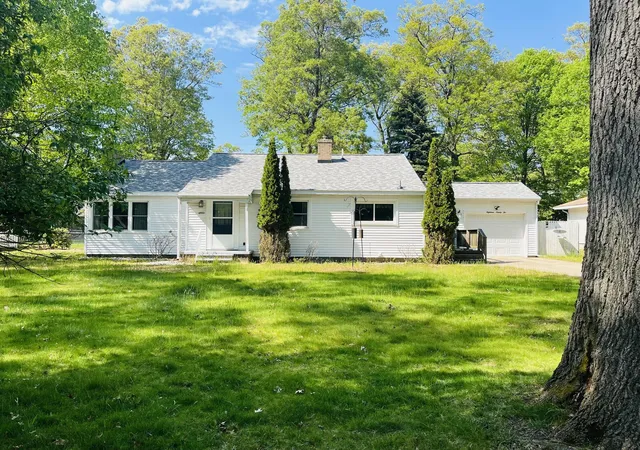 Photo 1 of Sale Pending at 1892 Crestwood Ln, Norton Shores, MI 49441 | MLS# 71026025277 | Listing updated on 2026-06-01