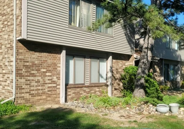 1st image of 1048 Grenoble Ln, Lansing, MI 48917 | MLS# 5050209203