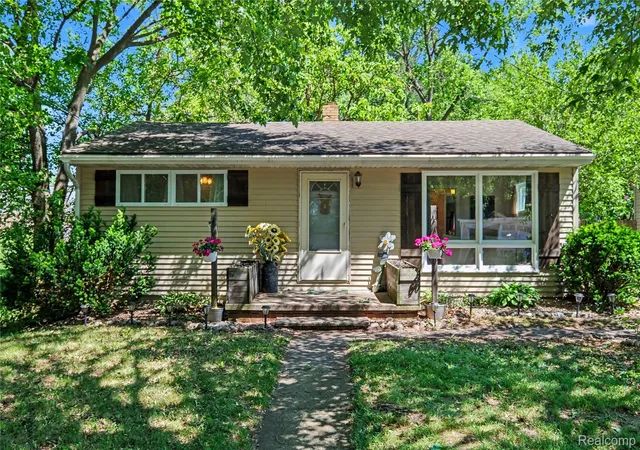 Homes for sale in Durand City Shiawassee, MI | 204 W Monroe St, Durand City Shiawassee, MI 48429 | MLS# 20261038895