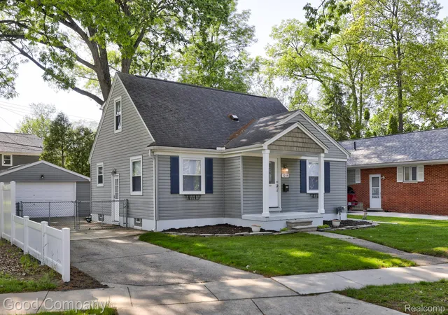 Photo 1 of Sale Pending at 1218 Hoffman Ave, Royal Oak, MI 48067 | MLS# 20261038898 | Listing updated on 2026-06-20
