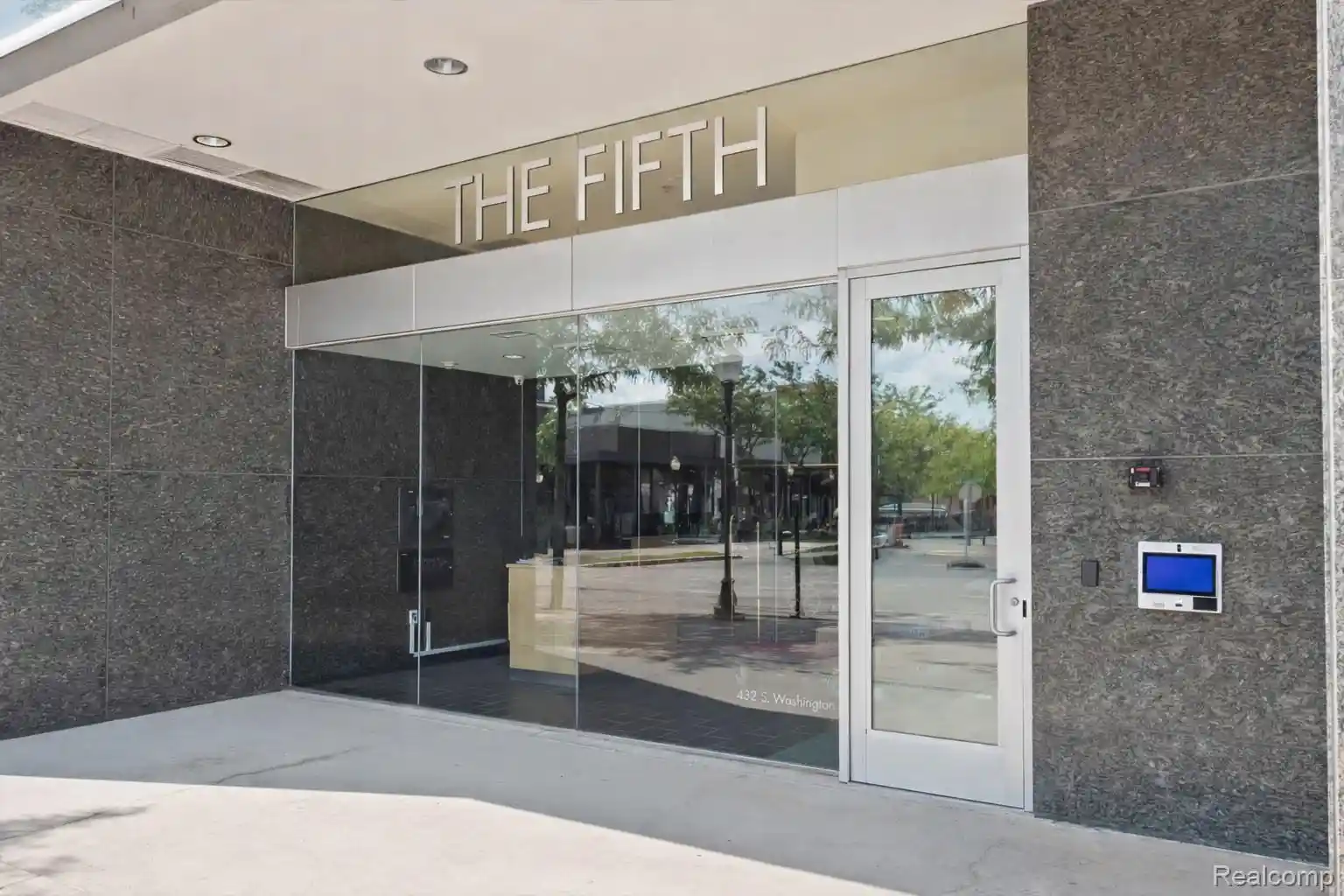 Listing Photo 2 - Condo for sale in 432 S Washington Ave located at 432 S Washington Ave, Royal Oak, MI 48067 - Unit #1804
