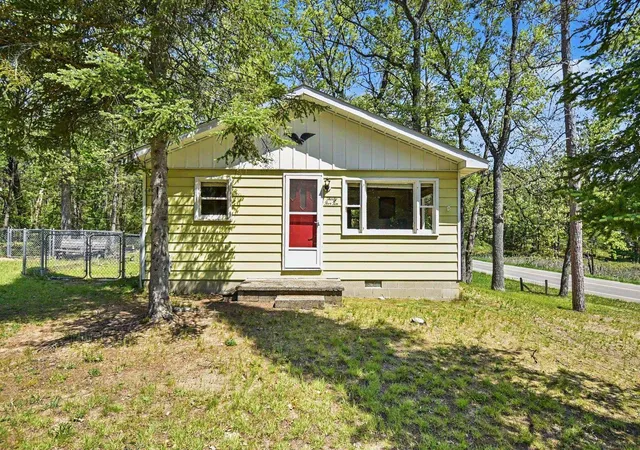Photo 1 of Single family home for sale at 3510 Lillian Dr, National City, MI 48748 | MLS# 77080068880 | Listing updated on 2026-06-01