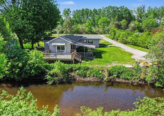 1st image of 2457 E Ludington Dr, Farwell, MI 48622 | MLS# 79080068881