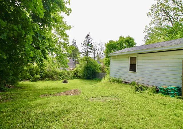 Homes for sale in Flint City Genesee, MI | 1029 N Chevrolet Rd, Flint City Genesee, MI 48504 | MLS# 5050209216
