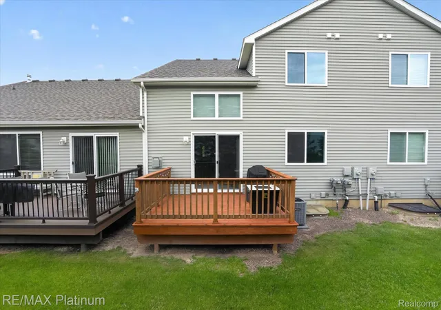 2nd image of 465 Hosta, Howell, MI 48843