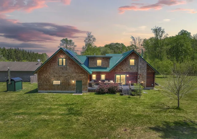Photo 2 of Single family home for sale at 9330 E 10 1/2 Rd, Manton, MI 49663 | MLS# 78080068884 | Listing updated on 2026-06-04