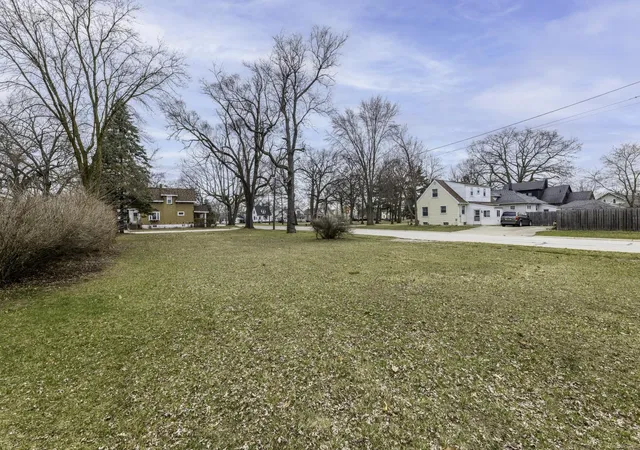 Photo 3 of Land for sale at 3104 South Blvd, Port Huron, MI 48060 | MLS# 58050209232 | Listing updated on 2026-05-28