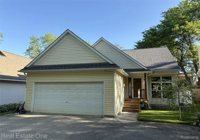 1st image of 344 N Lake Angelus Rd, Auburn Hills, MI 48326 | MLS# 20261038958