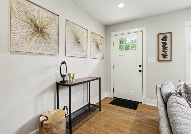 Photo 3 of Single family home for sale at 823 W Merchant St, New Buffalo, MI 49117 | MLS# 69026025347 | Listing updated on 2026-07-21