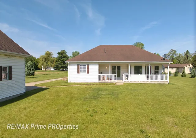 Photo 3 of Single family home for sale at 9521 Gera Rd, Birch Run, MI 48415 | MLS# 61050209240 | Listing updated on 2026-08-28