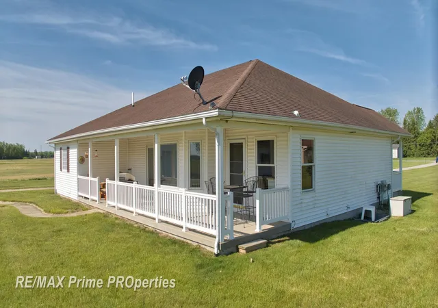 Photo 4 of Single family home for sale at 9521 Gera Rd, Birch Run, MI 48415 | MLS# 61050209240 | Listing updated on 2026-08-28