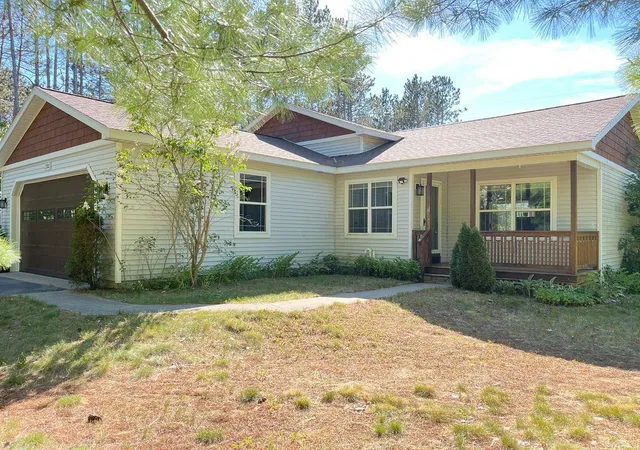 Photo 3 of Single family home for sale at 2332 Arthur Ct, Traverse City, MI 49685 | MLS# 78080068892 | Listing updated on 2026-06-17