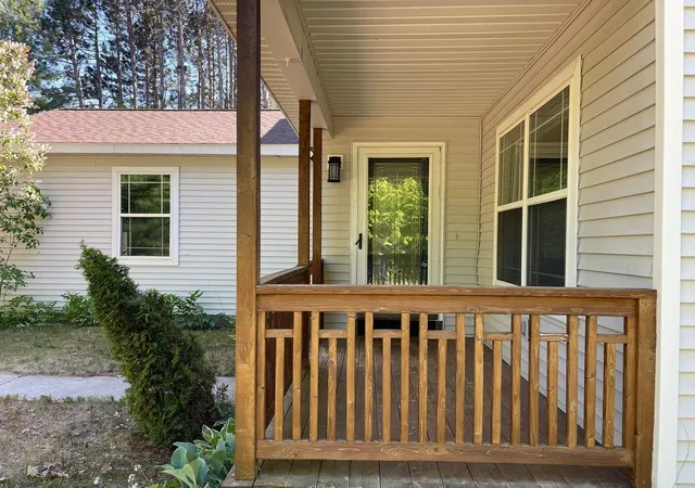 Photo 3 of Single family home for sale at 2332 Arthur Ct, Traverse City, MI 49685 | MLS# 78080068892 | Listing updated on 2026-06-17