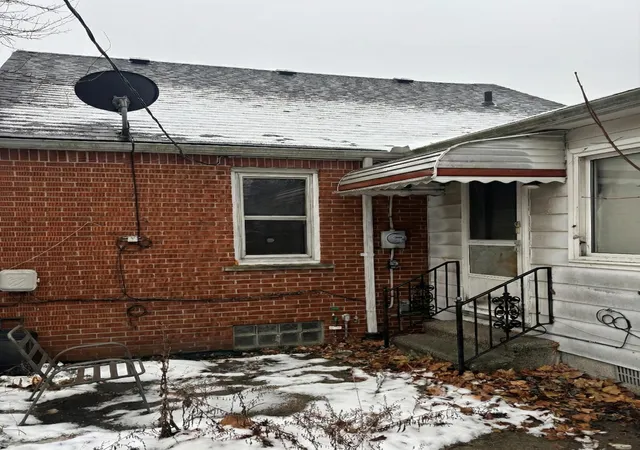 2nd image of 15819 Manning St, Detroit, MI 48205 | MLS# 81026025375