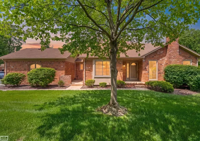 Listing Photo 1 - Condo for sale in building located at 41010 W Rosewood Dr, Clinton Township, MI 48038