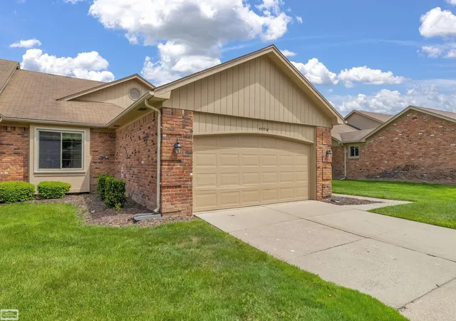 Listing Photo 3 - Condo for sale in building located at 41010 W Rosewood Dr, Clinton Township, MI 48038