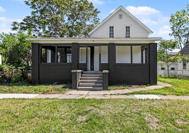 Homes for sale in Monroe City Monroe, MI | 1123 E 1st St, Monroe City Monroe, MI 48161 | MLS# 20261039029