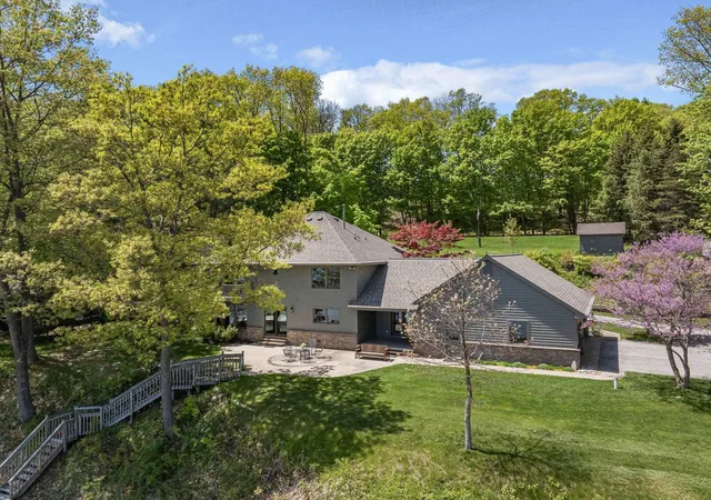 Photo 3 of Single family home for sale at 17744 Smokey Holw Rd, Traverse City, MI 49686 | MLS# 78080068893 | Listing updated on 2026-09-14
