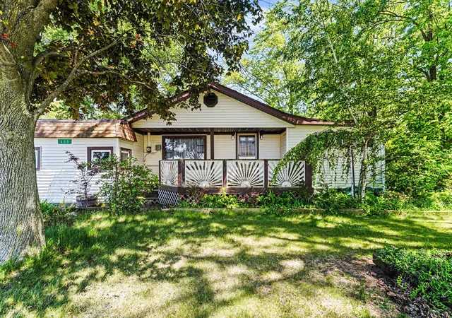 2nd image of 325 W Chicago Rd, Coldwater, MI 49036 | MLS# 68026025418