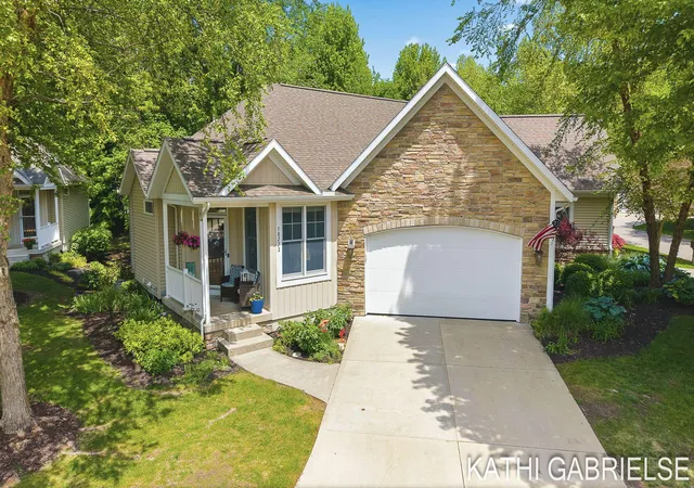 Homes for sale in Spring Lake, MI | 16273 Riverdale Ct, Spring Lake, MI 49456 | MLS# 71026025419