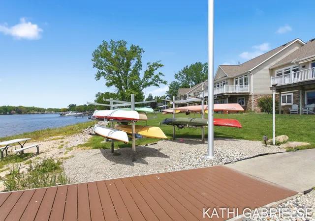 Homes for sale in Spring Lake, MI | 16273 Riverdale Ct, Spring Lake, MI 49456 | MLS# 71026025419