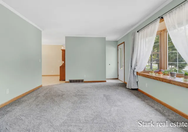 Homes for sale in Muskegon Charter Township Muskegon, MI | 1290 Cardinal Circle Dr, Muskegon Charter Township Muskegon, MI 49445 | MLS# 71026025422